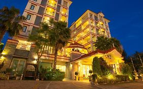 เคียงหาด บีช หัวหิน (มาตรฐาน SHA Plus+)